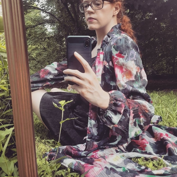 Meet your Posher - Picture 3 of 12